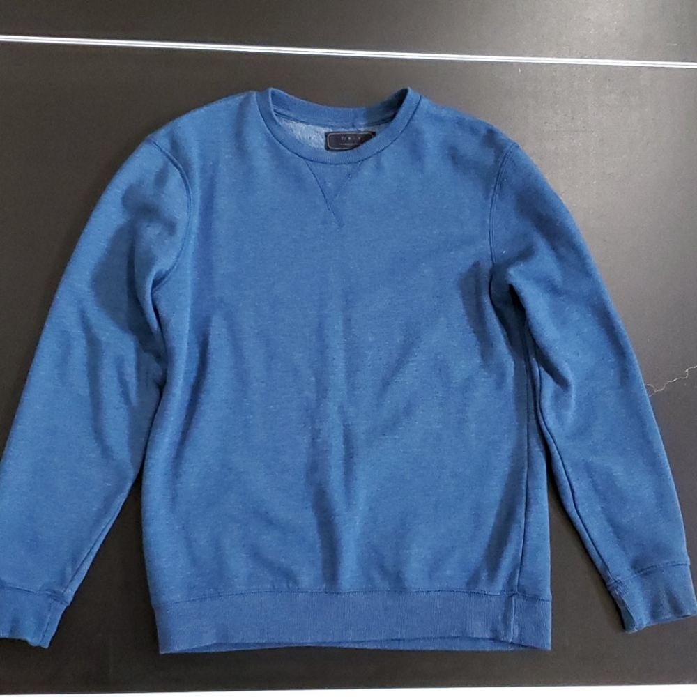 LIKE NEW Crew neck Sweater